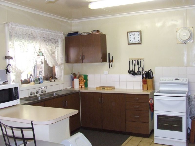 828 Warara Street, Tom Price WA 6751