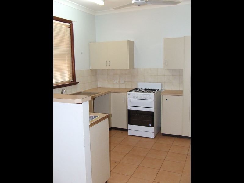 12 Knox Wy, Newman WA 6753