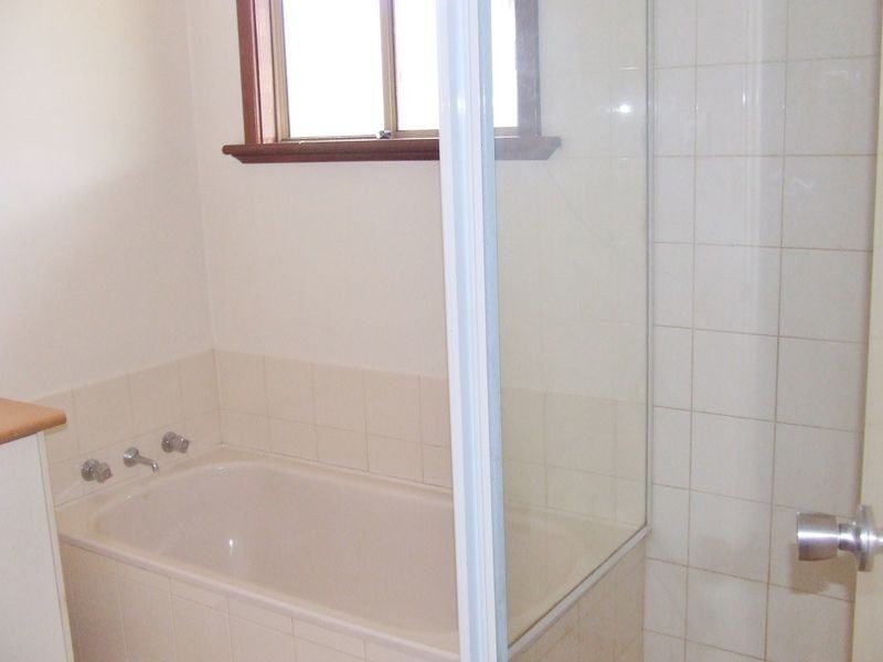 12 Knox Wy, Newman WA 6753