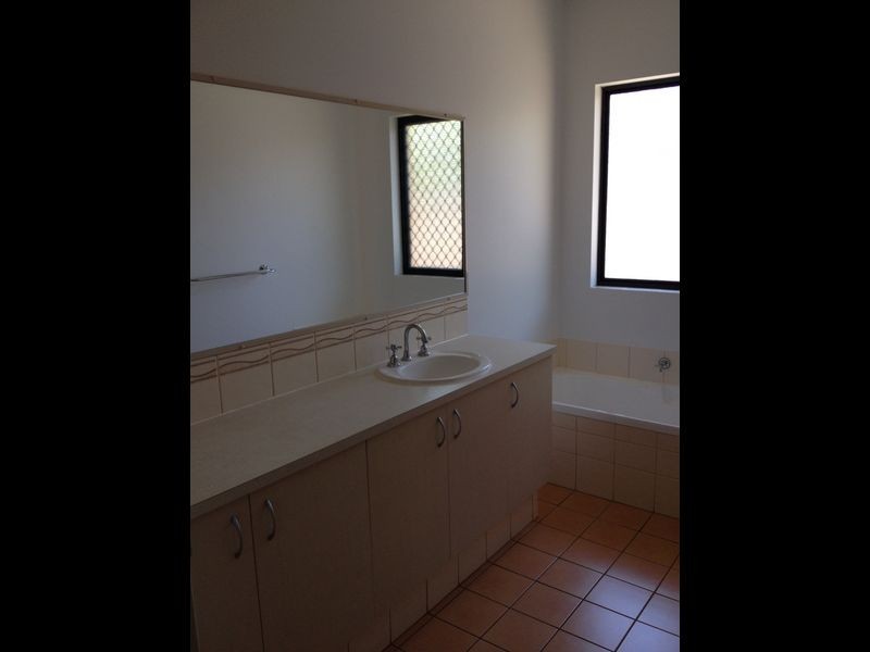 16 Thistle Loop, Nickol WA 6714