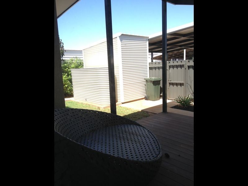 25 Wagari Drive, Baynton WA 6714