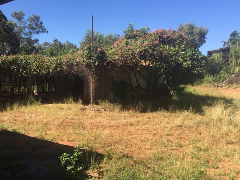 10 Ashburton  Cresent, Dampier WA 6713