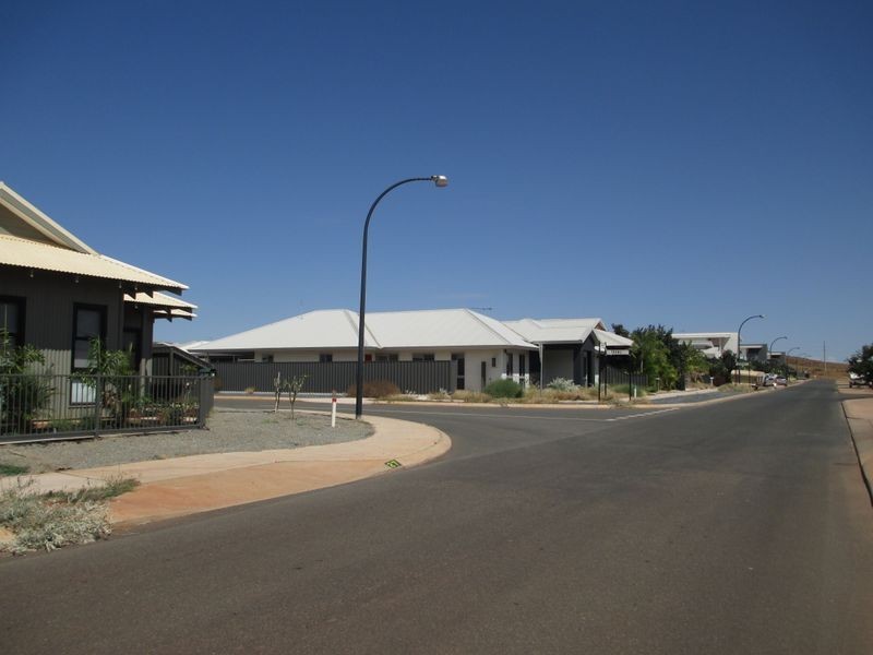 25 THARNDA ROAD, Baynton WA 6714