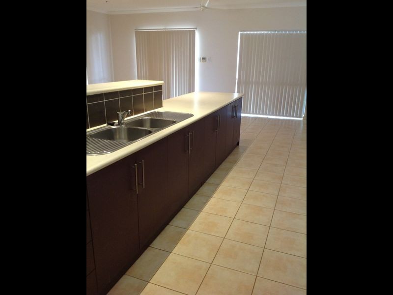 14 Reed Court, Baynton WA 6714