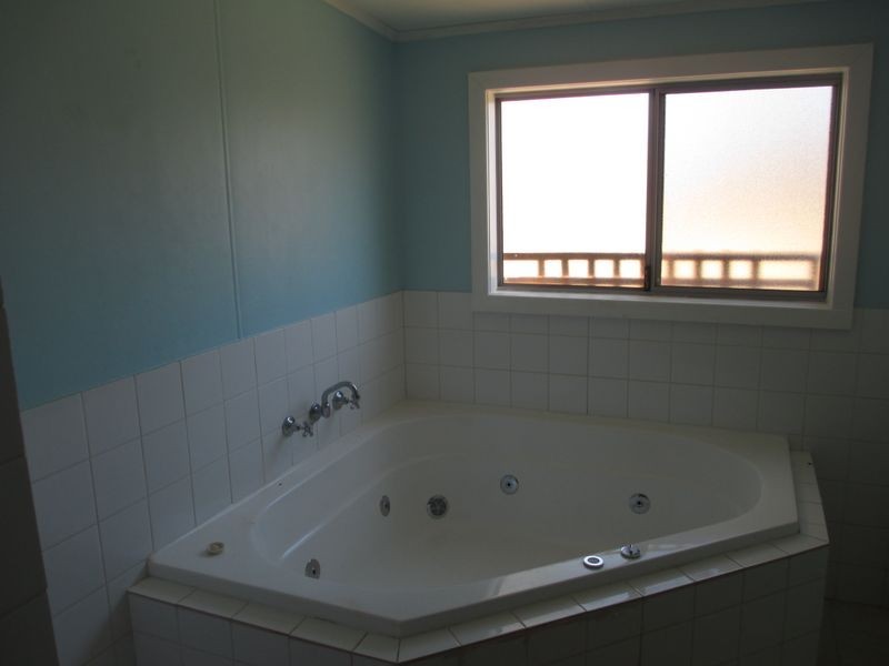 686 Yaruga Street, Tom Price WA 6751