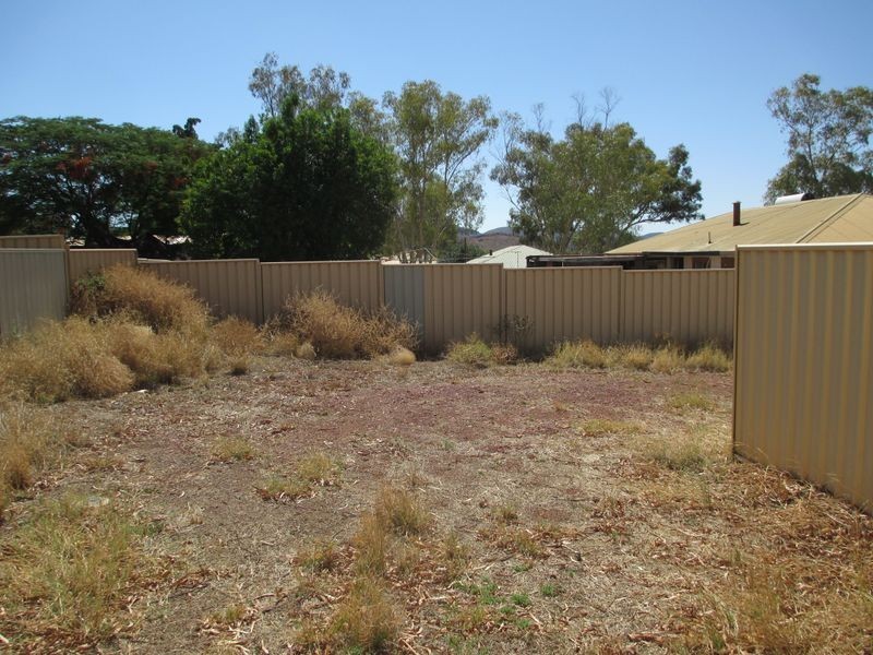 686 Yaruga Street, Tom Price WA 6751