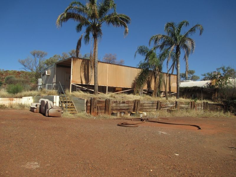 41 Boonderoo Road, Tom Price WA 6751