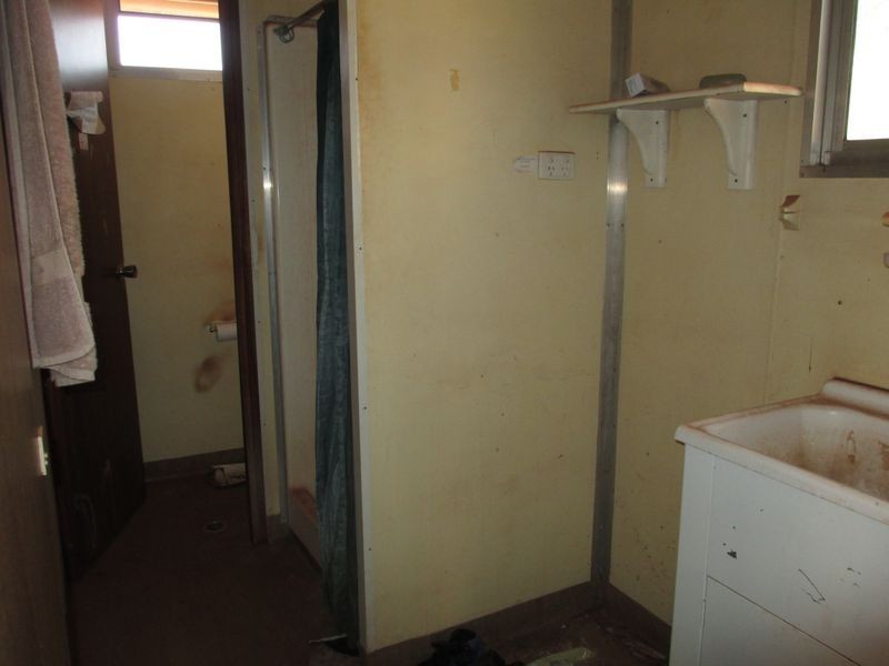 41 Boonderoo Road, Tom Price WA 6751