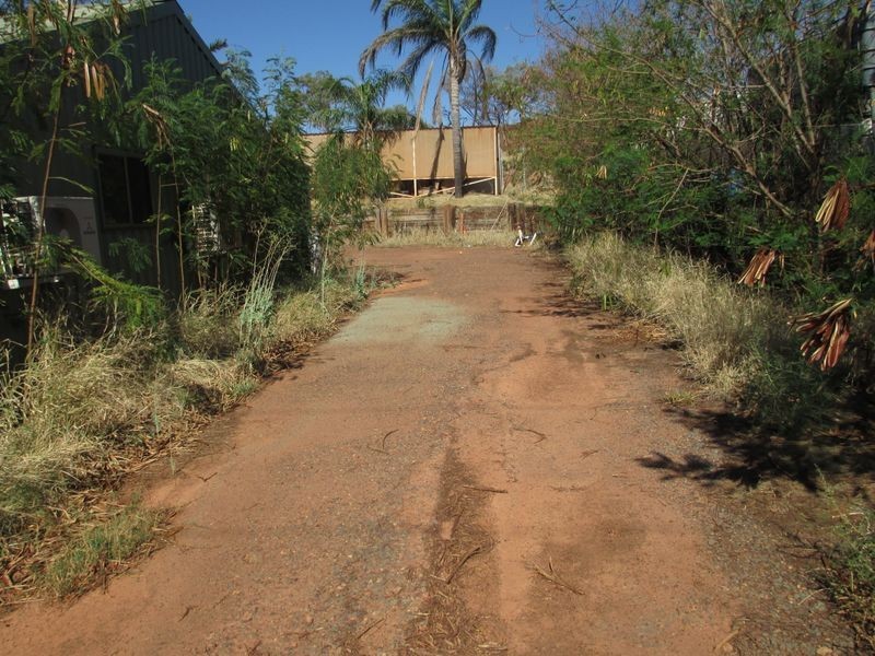 41 Boonderoo Road, Tom Price WA 6751