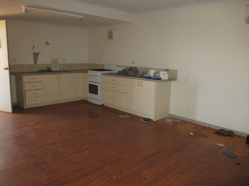 41 Boonderoo Road, Tom Price WA 6751