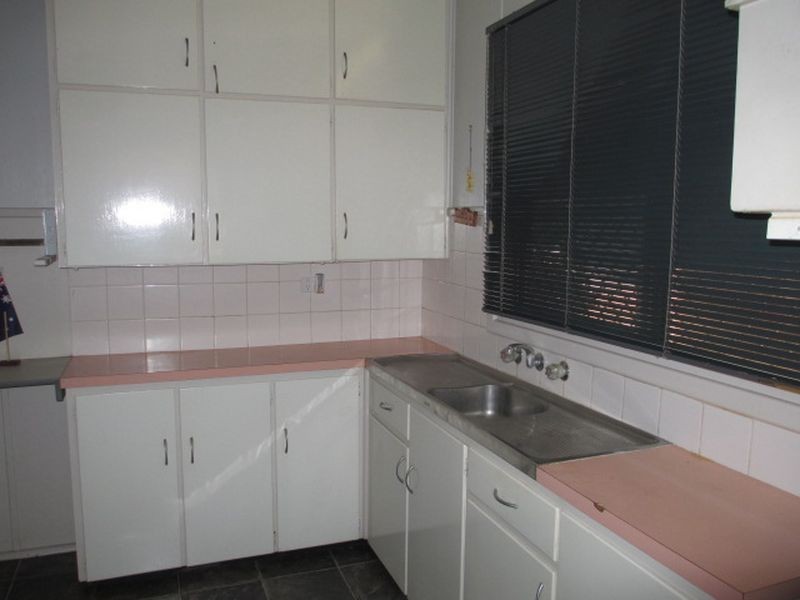 10 Smith Street, South Hedland WA 6722