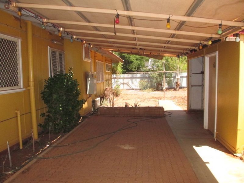 10 Smith Street, South Hedland WA 6722