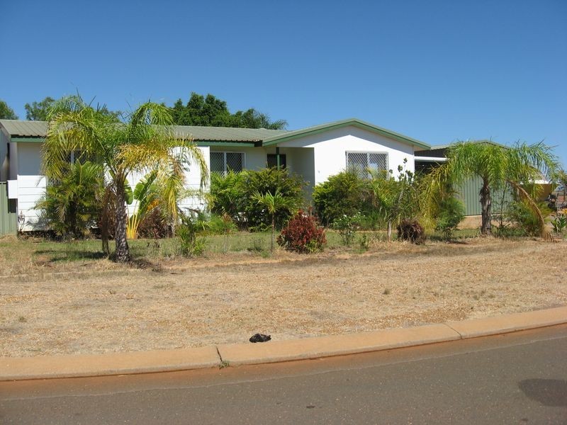 15 McCamey Loop, Karratha WA 6714