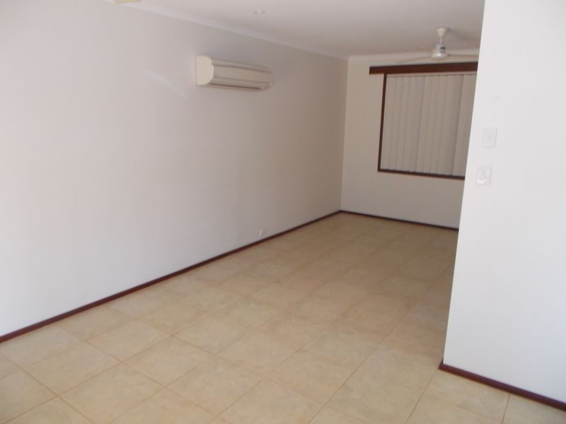 5 Britt Place, Baynton WA 6714