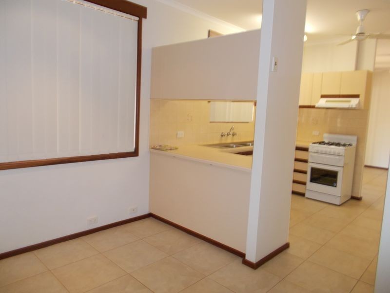 5 Britt Place, Baynton WA 6714