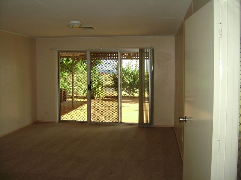 323 Patterson Cresent, Dampier WA 6713