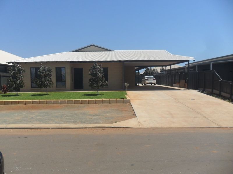 13 Wallaby Street, Baynton WA 6714