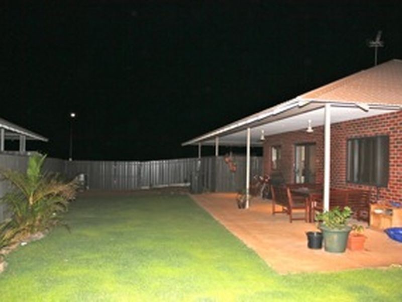 27 Mujira Ramble, Baynton WA 6714