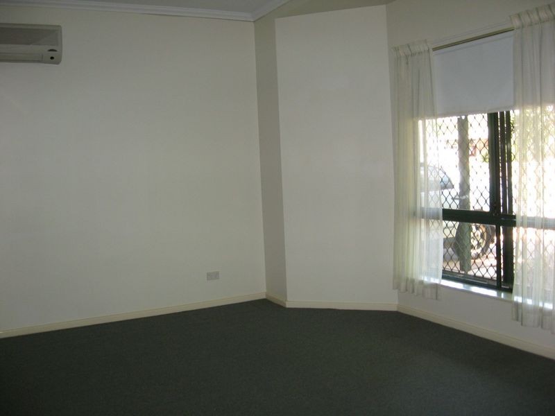 8 Britt Place, Baynton WA 6714