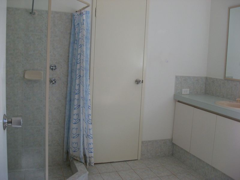 8 Britt Place, Baynton WA 6714