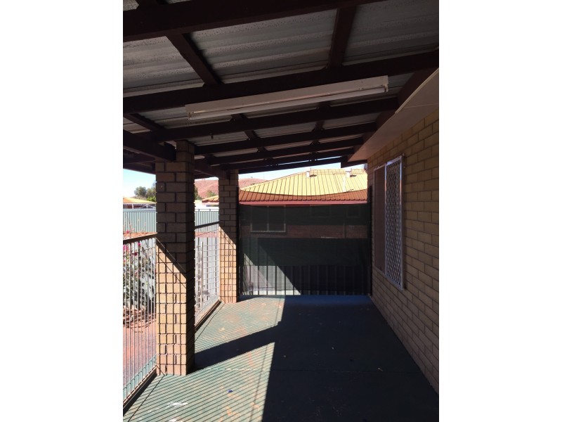 8 Lockyer Way, Roebourne WA 6718