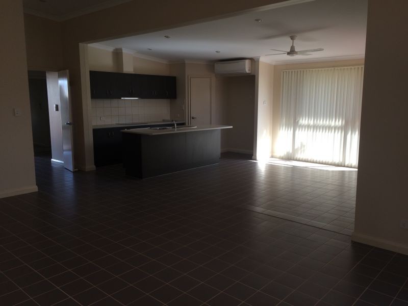 17 Woodswallow Bend, Nickol WA 6714