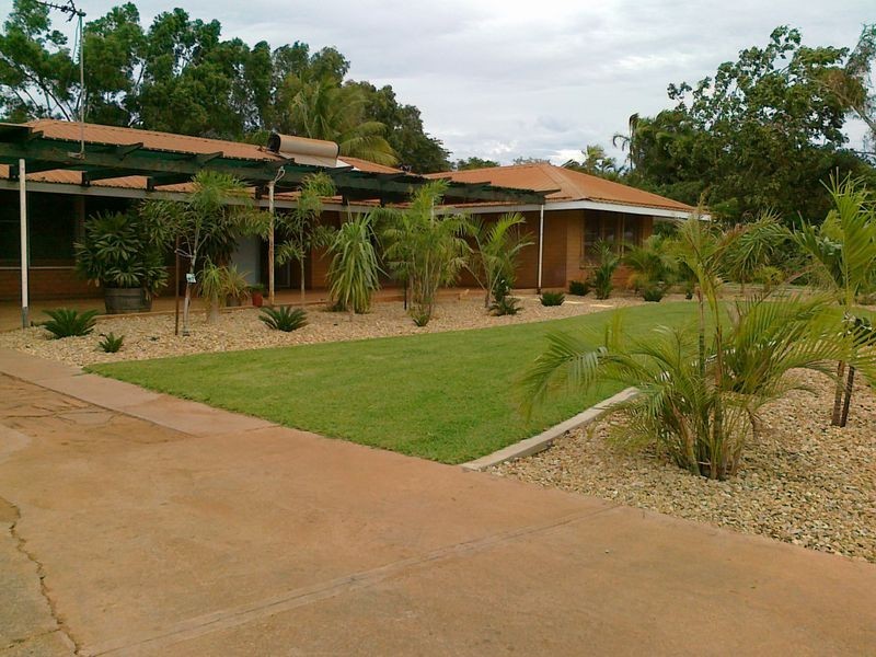 17 Yannarie Crescent, Dampier WA 6713