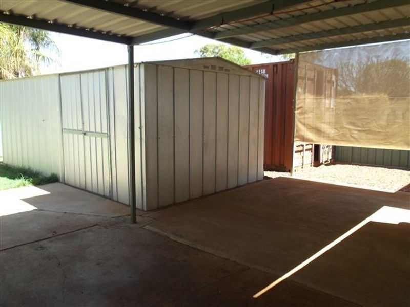 90 Oleander Street, Tom Price WA 6751