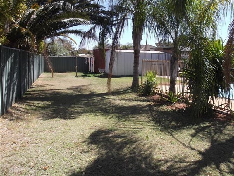 90 Oleander Street, Tom Price WA 6751