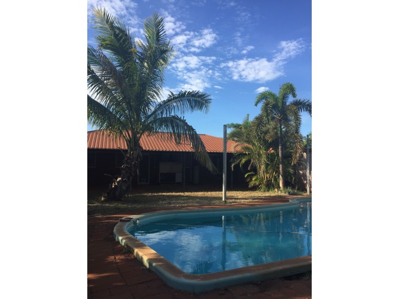 5 Patterson Crescent, Dampier WA 6713