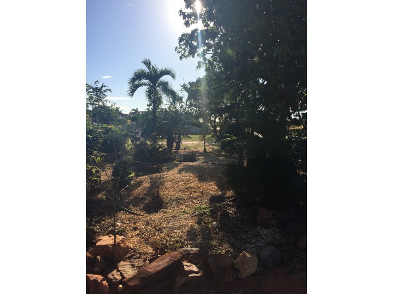 5 Patterson Crescent, Dampier WA 6713