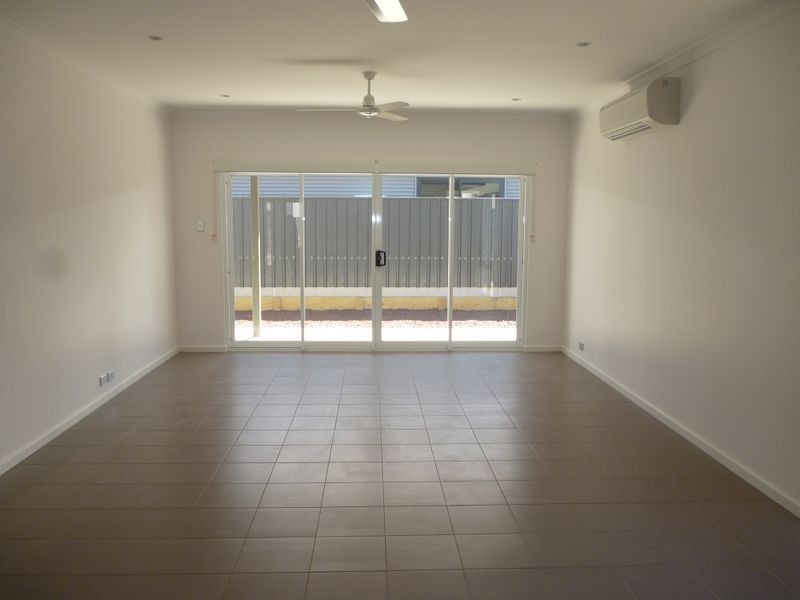 9/3 Perentie Way, Baynton WA 6714