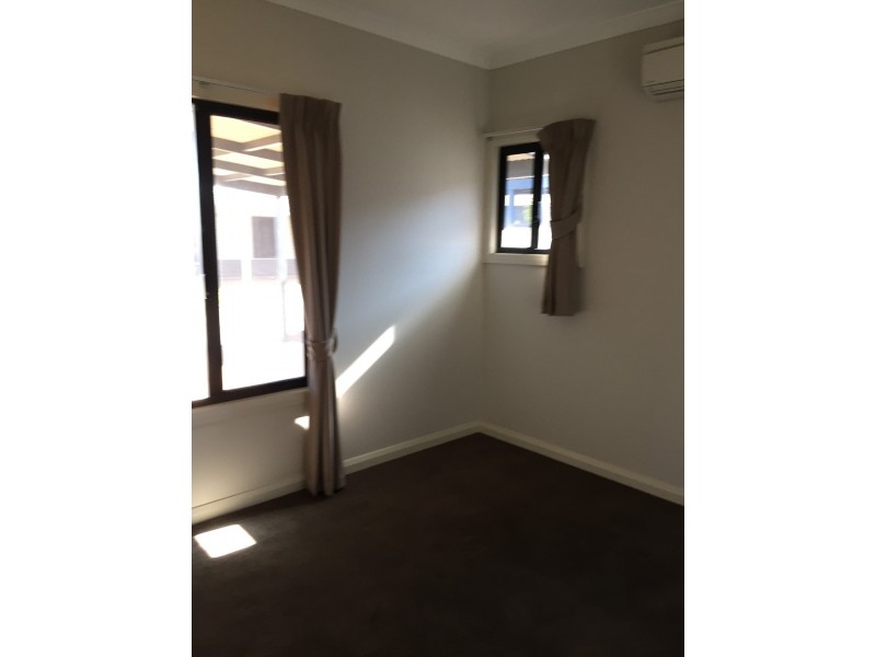 8/33 Falcon Parade, Nickol WA 6714