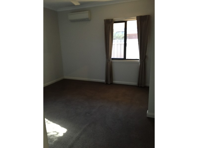 8/33 Falcon Parade, Nickol WA 6714