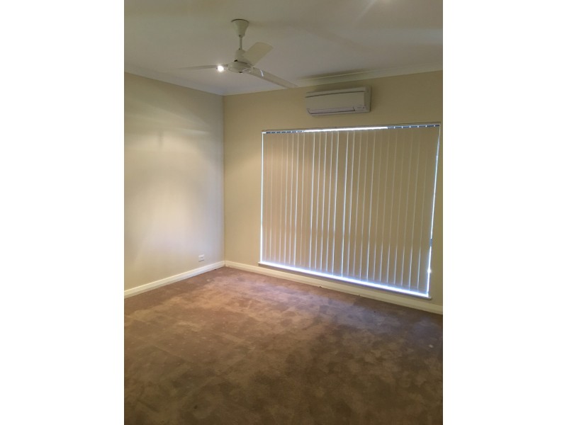 4 Brolga Meander, Nickol WA 6714