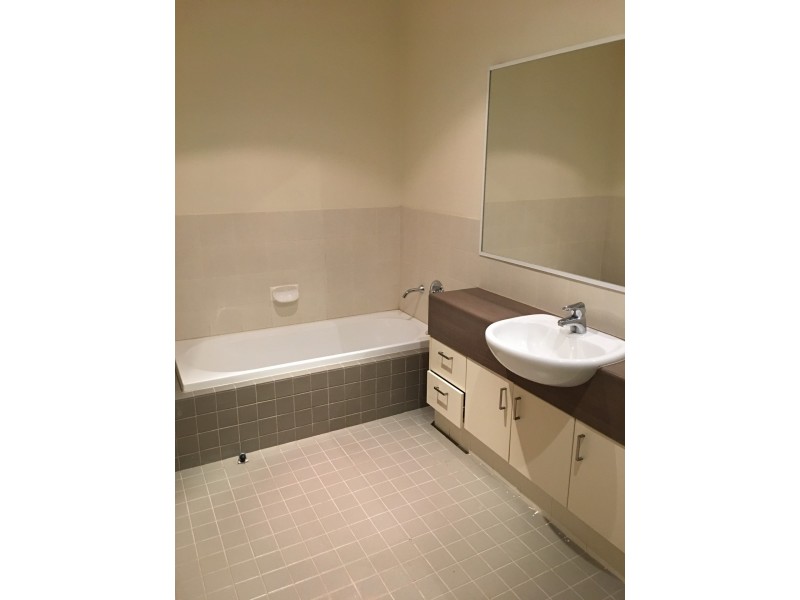 4 Brolga Meander, Nickol WA 6714