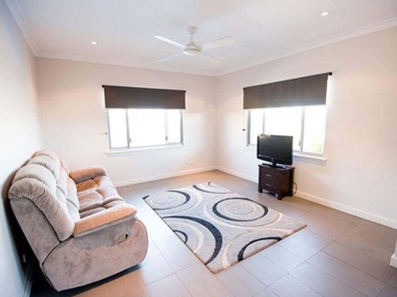 12 Curlew Street, Baynton WA 6714