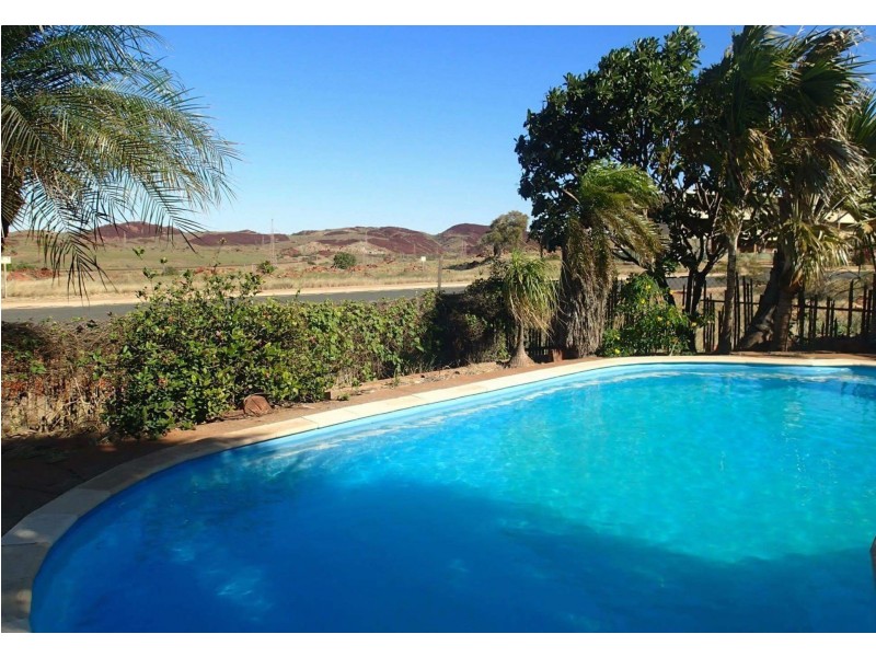 24 Fremantle Crescent, Dampier WA 6713