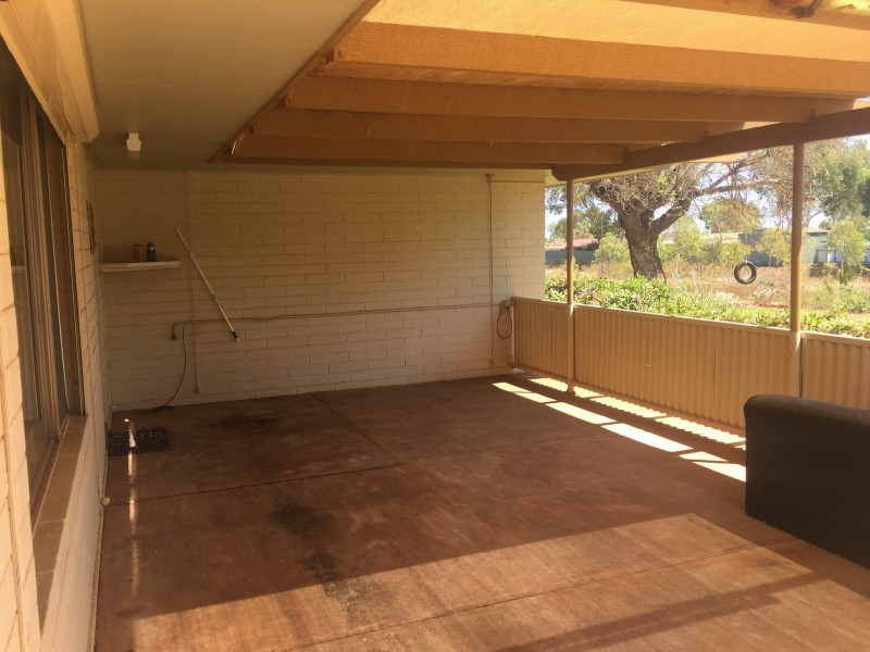 24 Fremantle Crescent, Dampier WA 6713