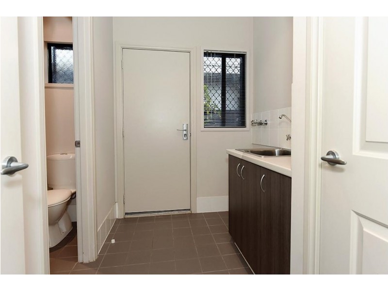 16 Curlew Street, Baynton WA 6714