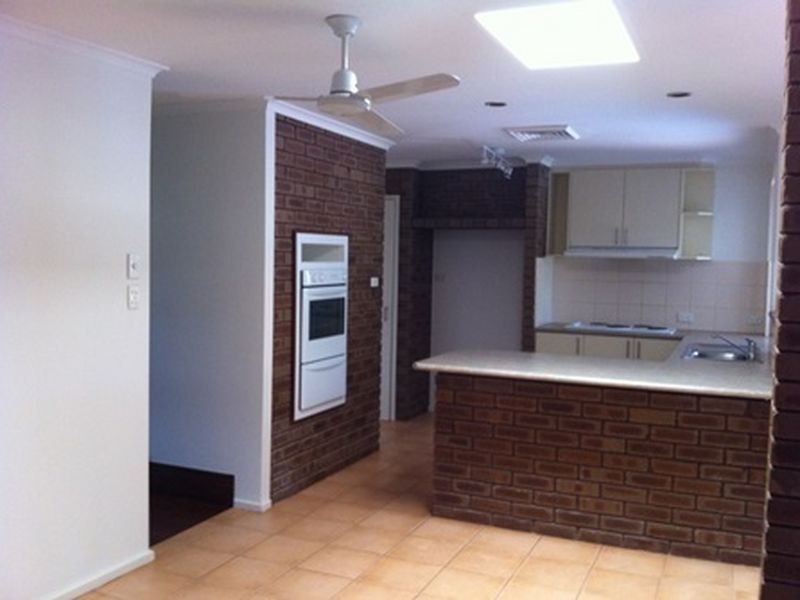 13 Peirl Way, Pegs Creek WA 6714