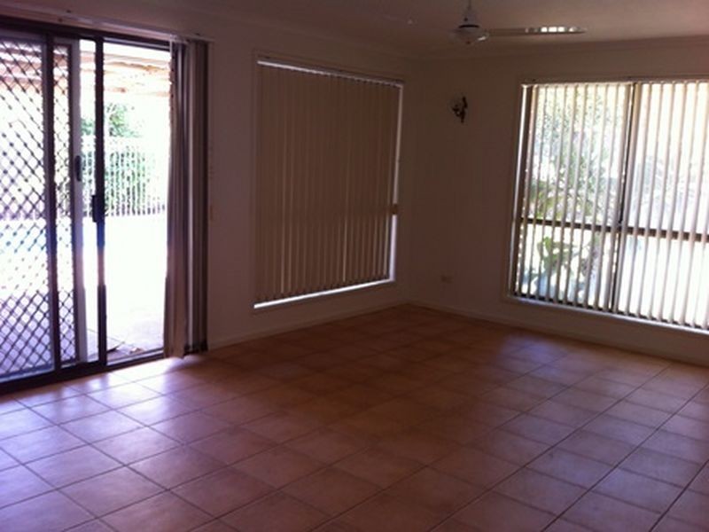 13 Peirl Way, Pegs Creek WA 6714