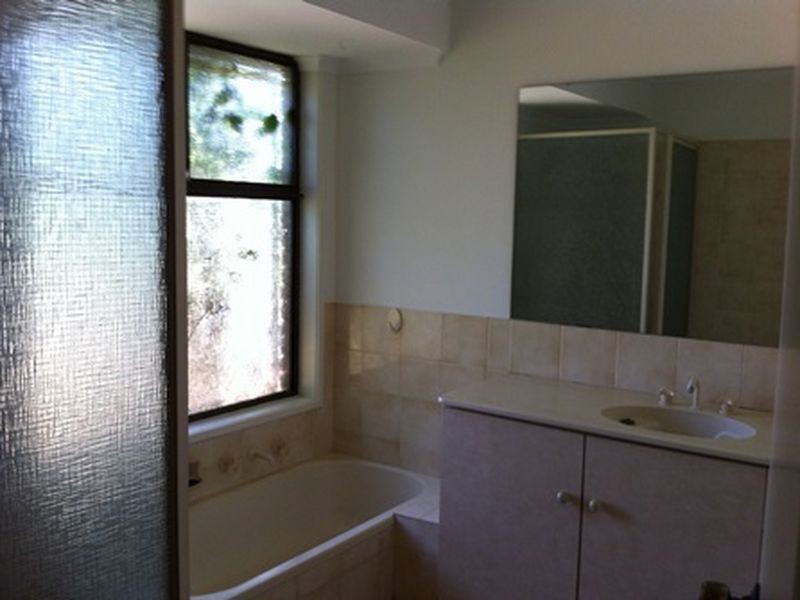 13 Peirl Way, Pegs Creek WA 6714