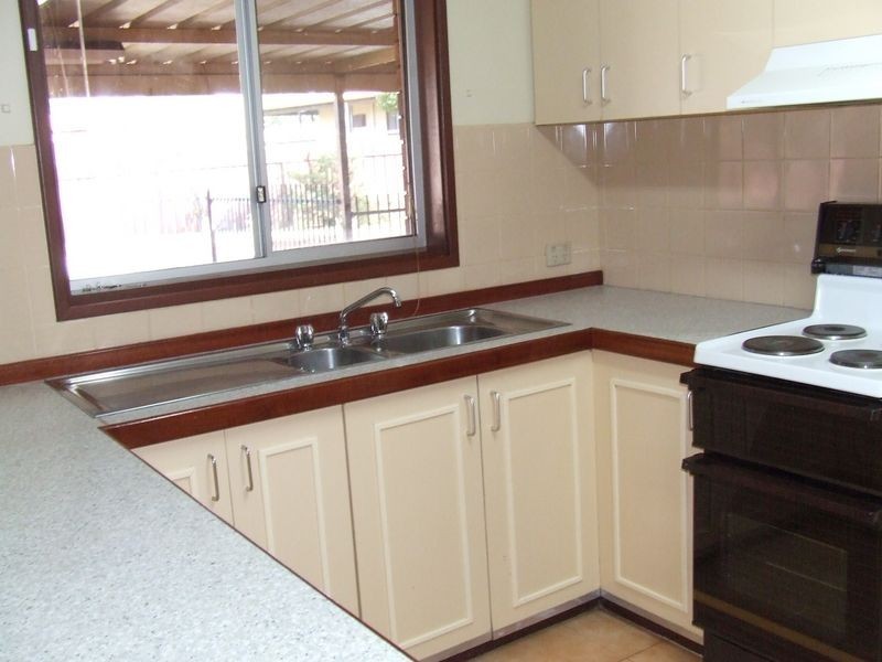 18 Kurrajong Crescent, Newman WA 6753