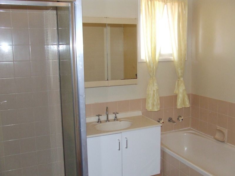 18 Kurrajong Crescent, Newman WA 6753