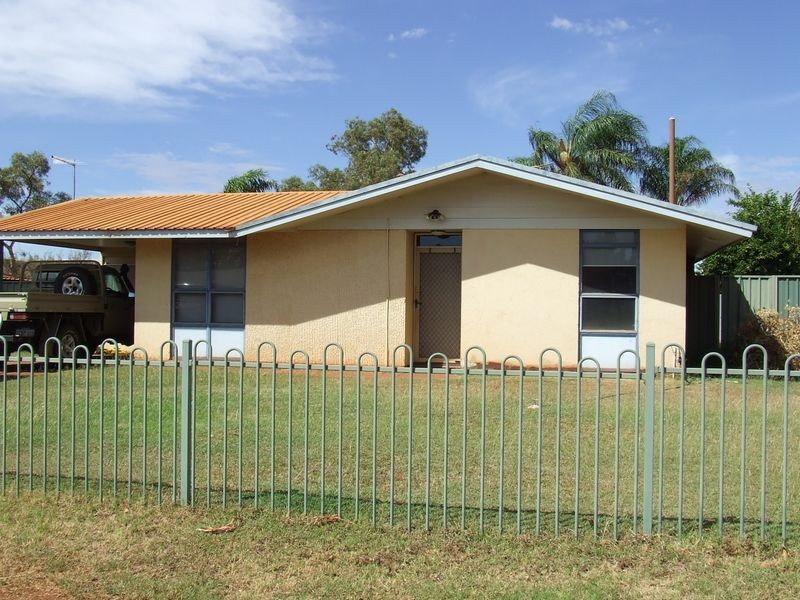 8 Mullgunbah Avenue, Newman WA 6753