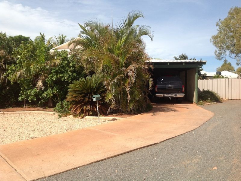 8 Britt Place, Baynton WA 6714