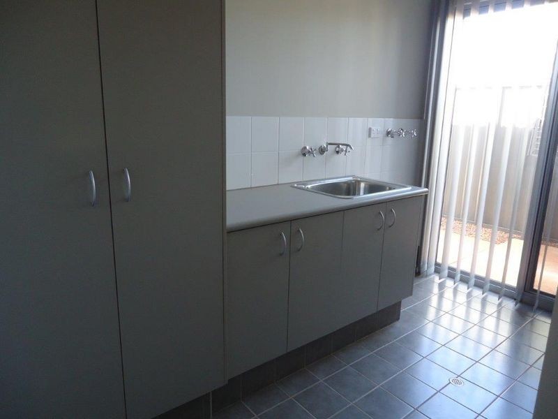 Unit 1/25 Pilkena Street, Tom Price WA 6751