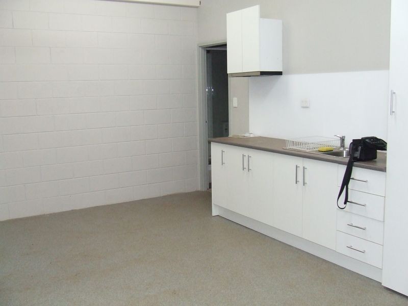 14r Hilditch, Newman WA 6753