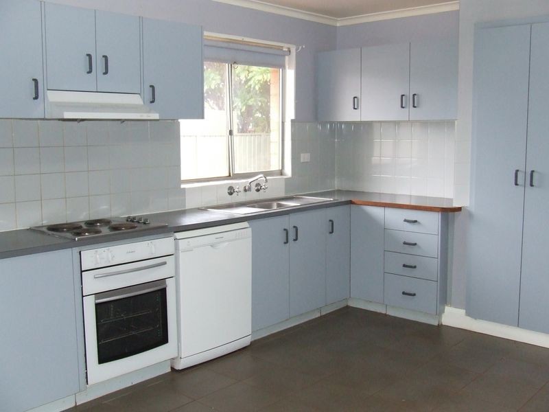 2 Nyabalee Rd, Newman WA 6753